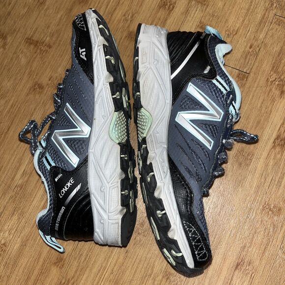 New Balance Womens All Terrain Lonoke Trail Sz 6.5 sneakers athletic shoes FLAW - Picture 3 of 9